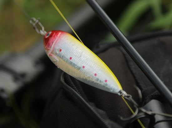 Lingurita oscilanta Dragon Vario Spoon 9cm 25g Natural Yellow Stripe