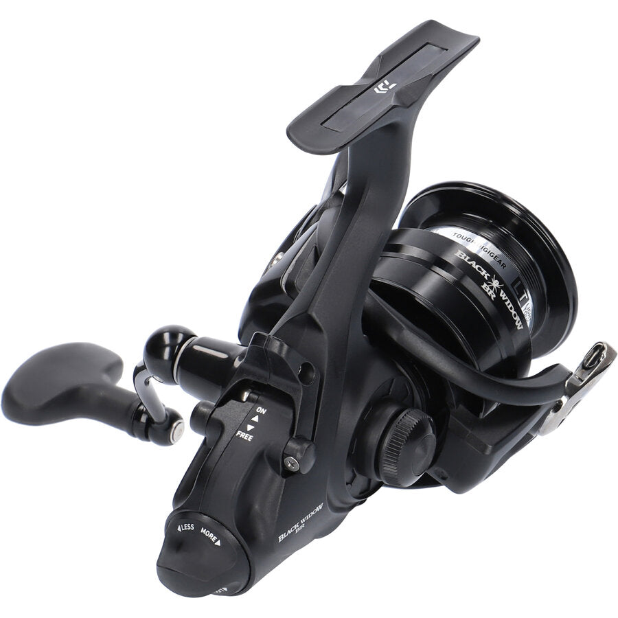 MULINETA DAIWA BLACK WIDOW BR LT 4000-C 