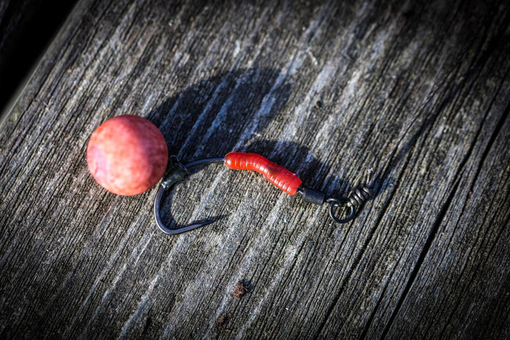 Mansoane ONE MORE CAST Tackle Dazzlers Bloodliner Inturn, Small, Red, 10buc/pac
