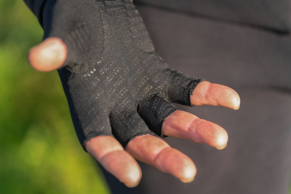 Manusi PRESTON Lightweight Gloves, Small-Medium, Black
