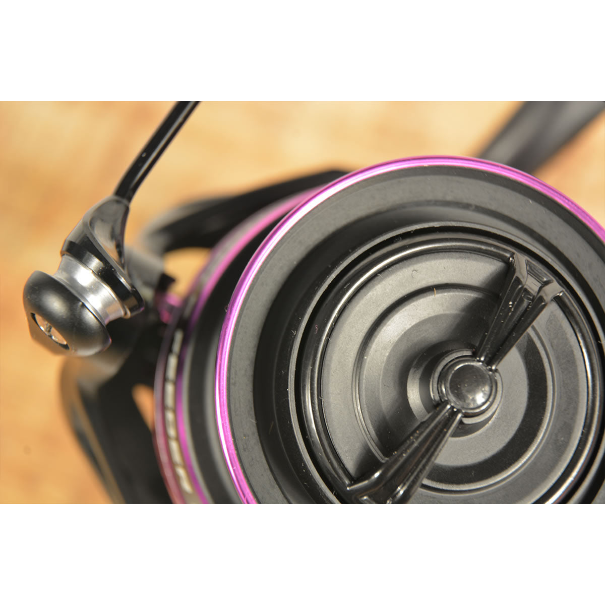 Mulineta CARP EXPERT Purple Feeder 6000, 5.5:1, 0.30mm/155m, 7+1rul