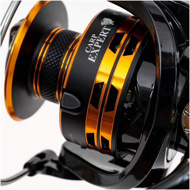 Mulineta Carp Expert Black Shadow Light Feeder 4000