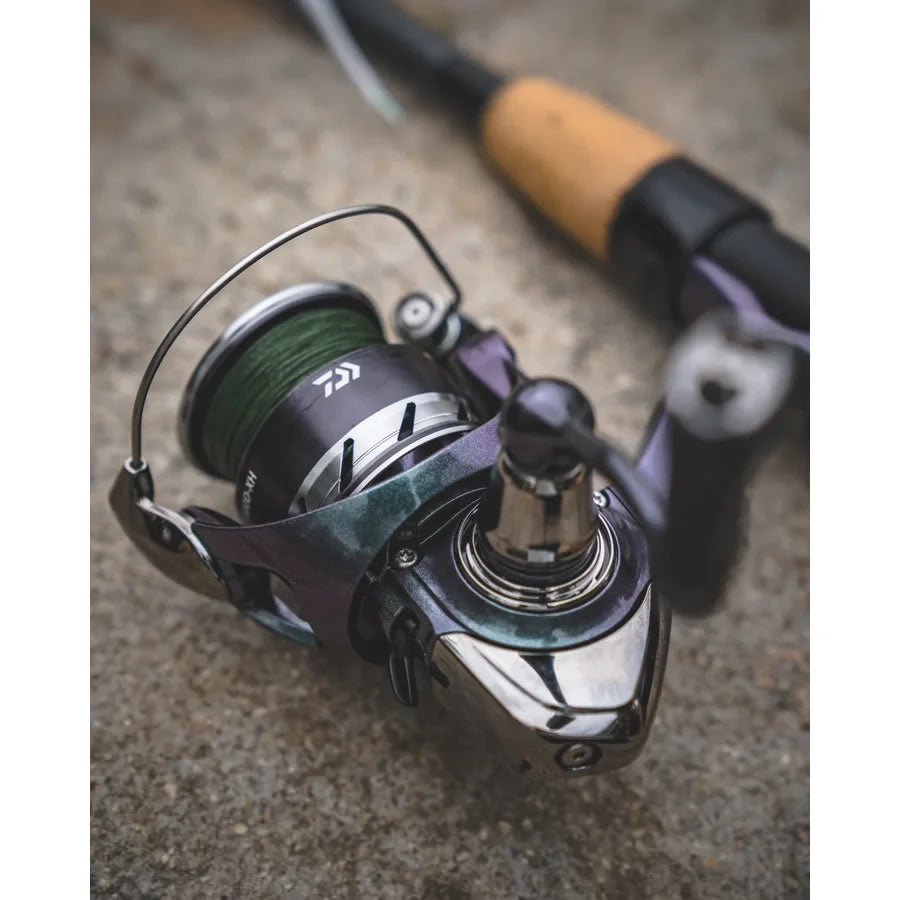 Mulineta DAIWA 24 Regal LT 3000D-CXH, 6.2:1, 0.33mm/150m, 6rul