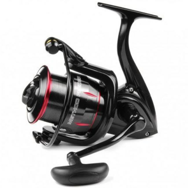 Mulineta Nevis Method Feeder 4+1 Rulmenti