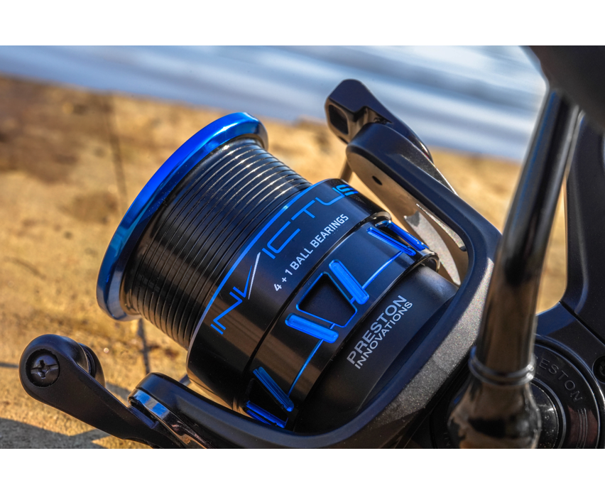 Mulineta PRESTON Invictus Feeder Reel