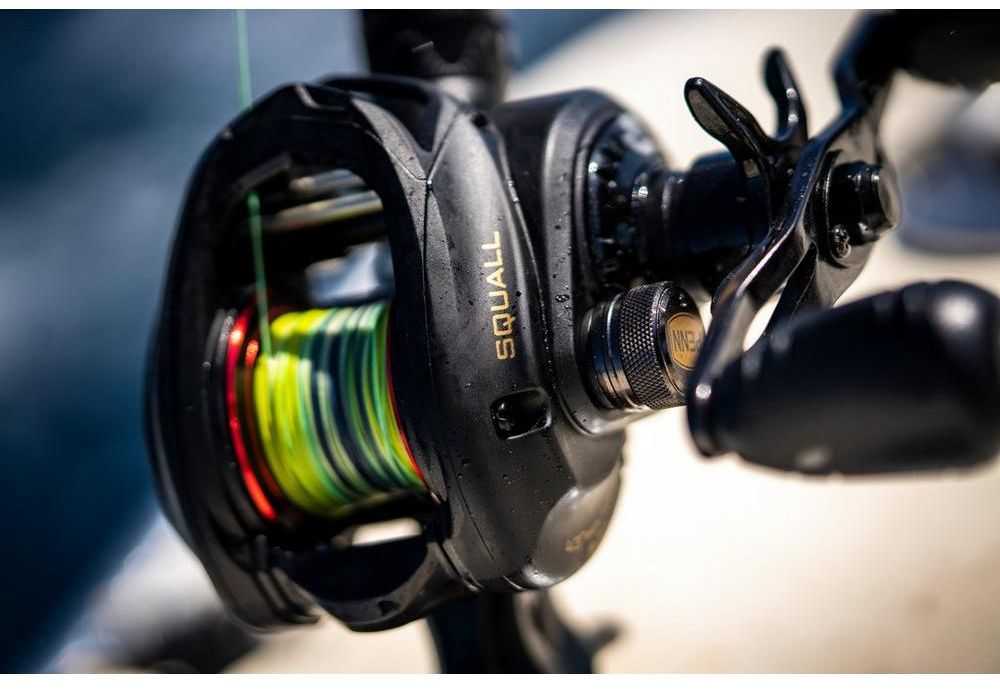 Mulineta Penn Squall Low Profile Reel Baitcast LH, 400LP