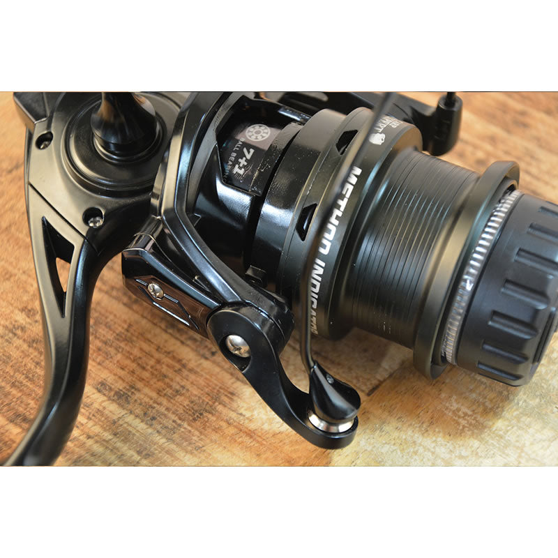 Mulineta cu Avertizor incorporat CARP EXPERT Method Indicator 5500, 4.7:1, 0.30mm/170m, 7+1rul