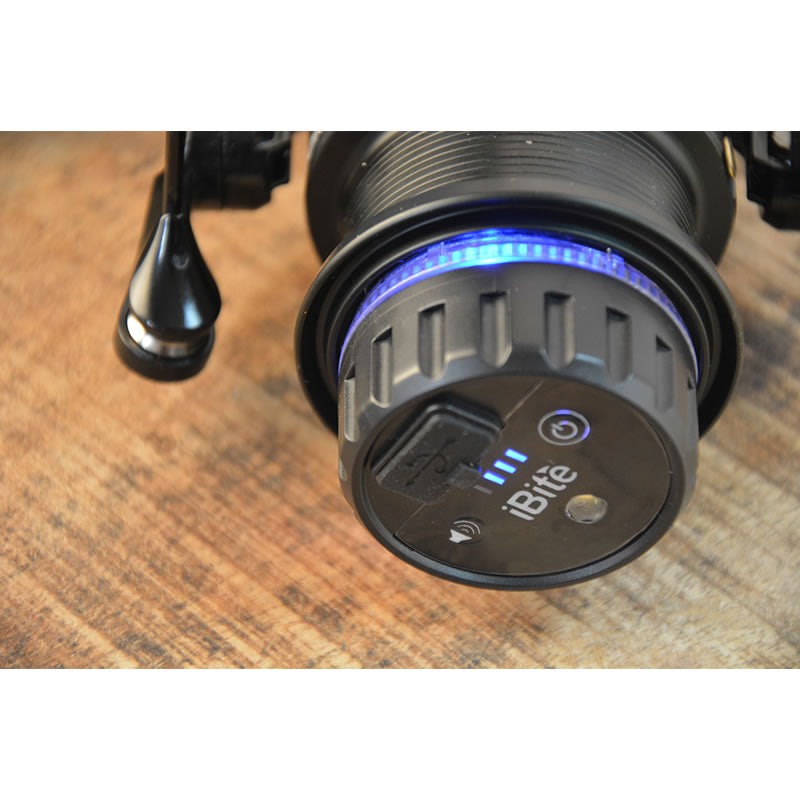Mulineta cu Avertizor incorporat CARP EXPERT Method Indicator 5500, 4.7:1, 0.30mm/170m, 7+1rul