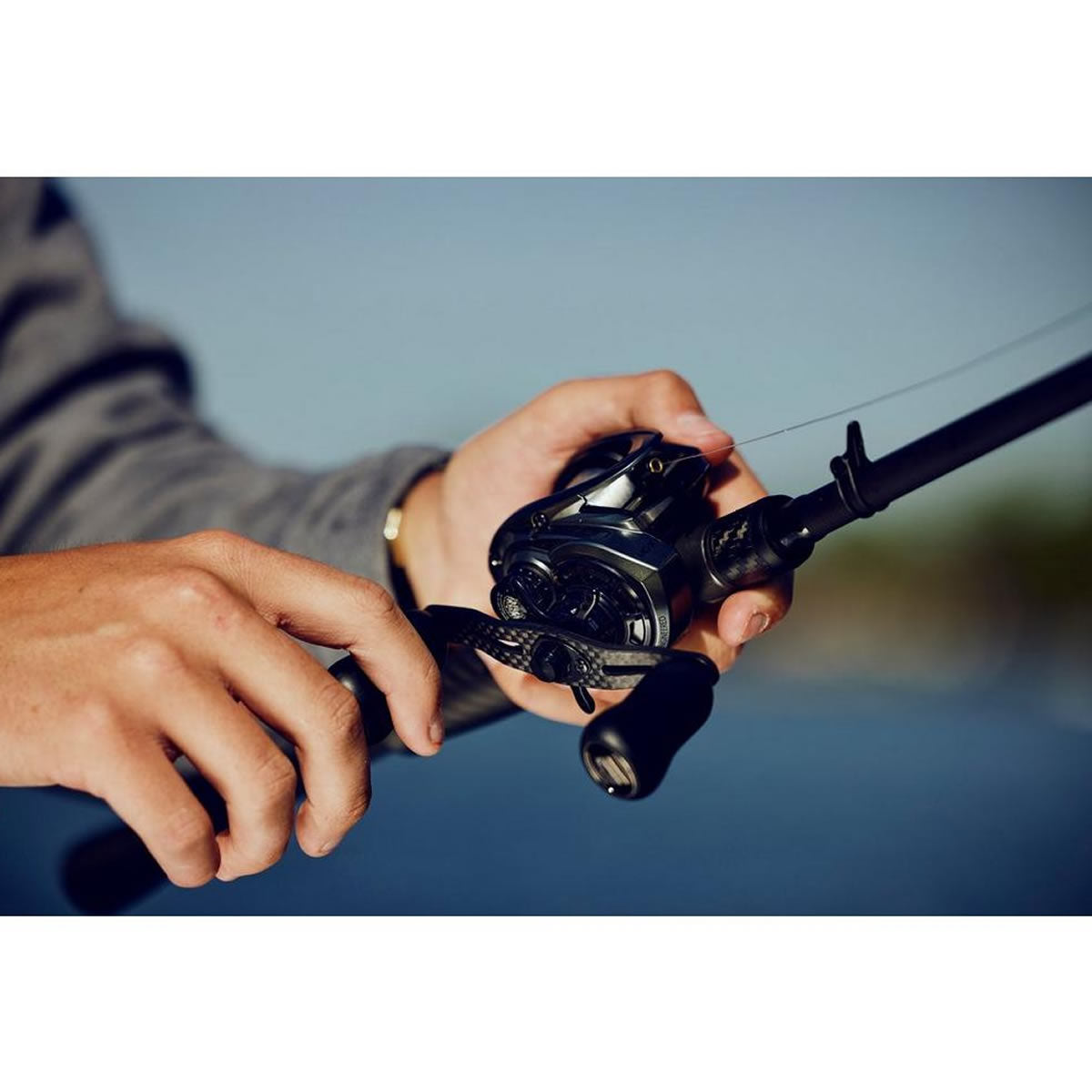 Multiplicator Abu Garcia Zenon MG-X-SHS Low Profile Reel, Left