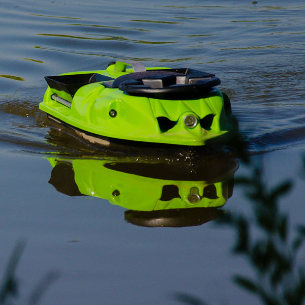 NAVOMODEL PLANTAT ADVANCE BOATS SPREADER 1 ECHIPAT CU SONAR BEAR CREEKS BC201