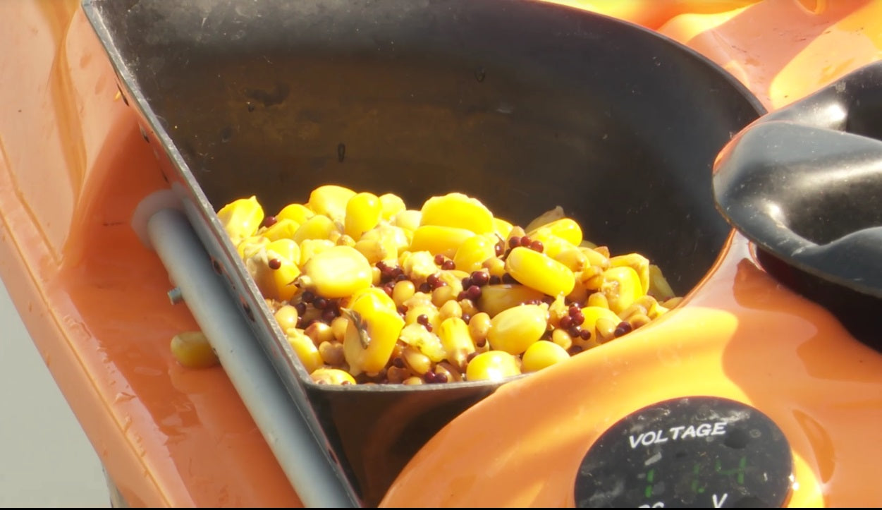 Navomodel Plantat ADVANCE BOATS Spreader2 Brushless 2 Cuve Laterale +2 Cuve Rotunde Centrifuge