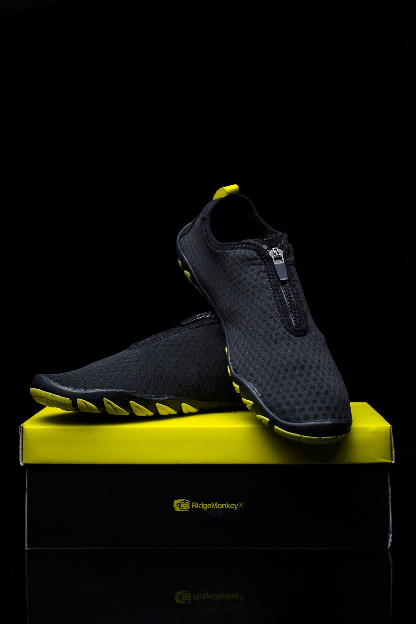 Pantofi RidgeMonkey Dropback Aqua Shoes Black Size UK10 Marime 44-45