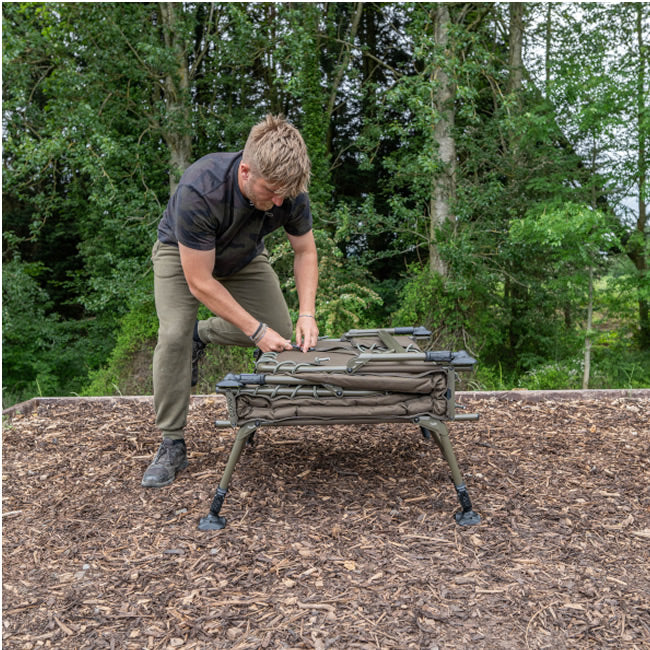 Pat Avid Carp Benchmark LevelTech X System 8 picioare 210x90cm