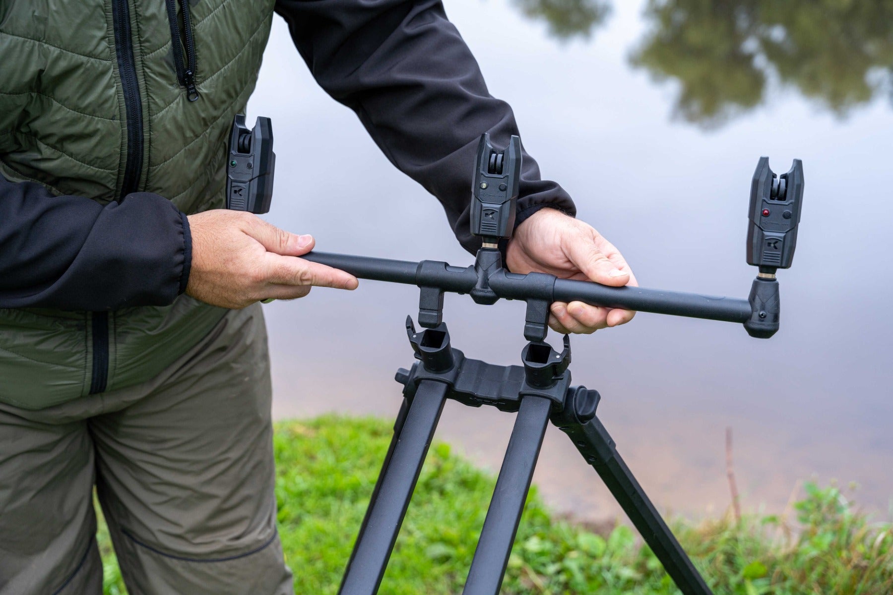 Rod Pod KORUM Deluxe 3 Rod Tripod, 3 Posturi
