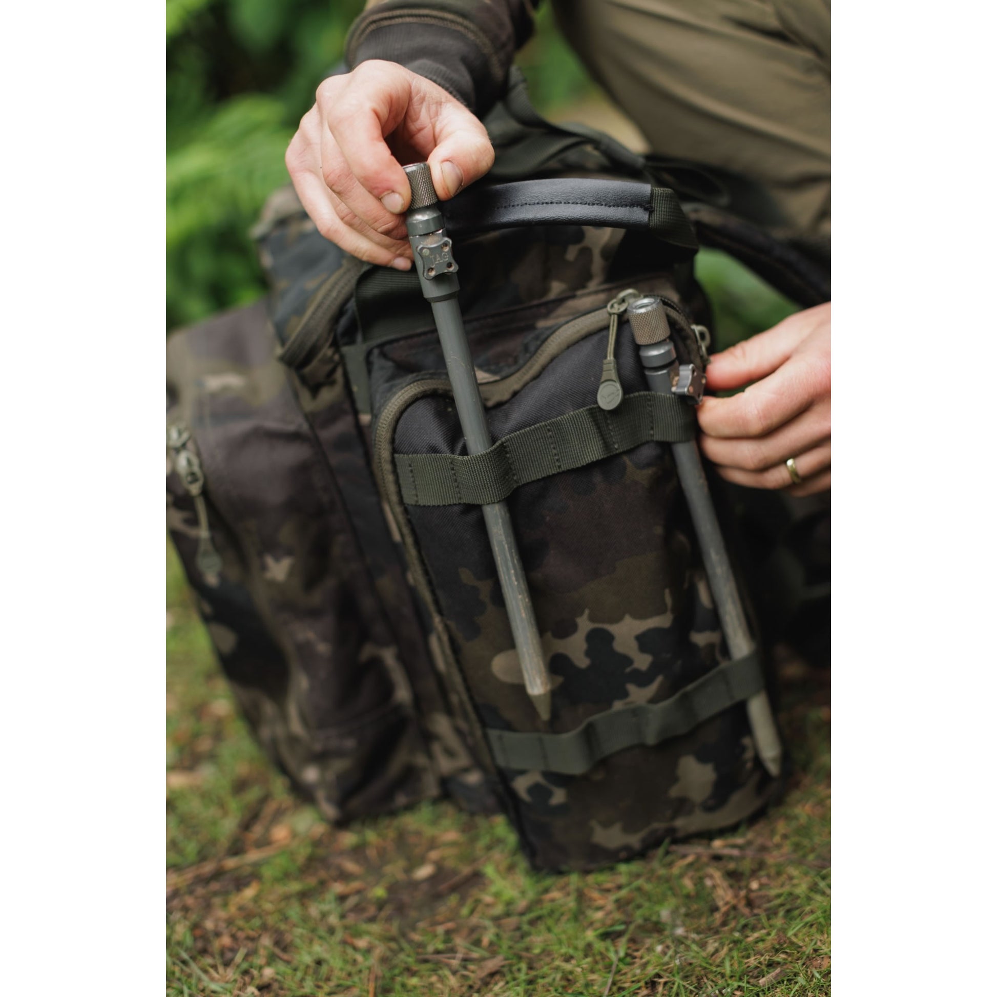 Rucsac KORDA Compac Rucksack 30 Dark Kamo, 36x44x30cm, 30ltr