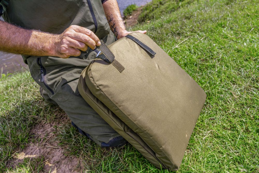 Saltea Primire Korum Classic Barbel Fast Mat, 90x40x25cm