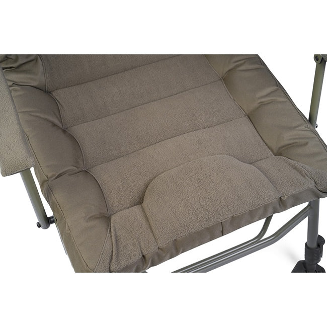 Scaun Avid Carp Benchmark Memory Foam Recliner 60x60x105cm