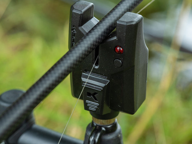 Set 2 Avertizoare + Statie Korum KBI Compact -2-Rod Presentation Set