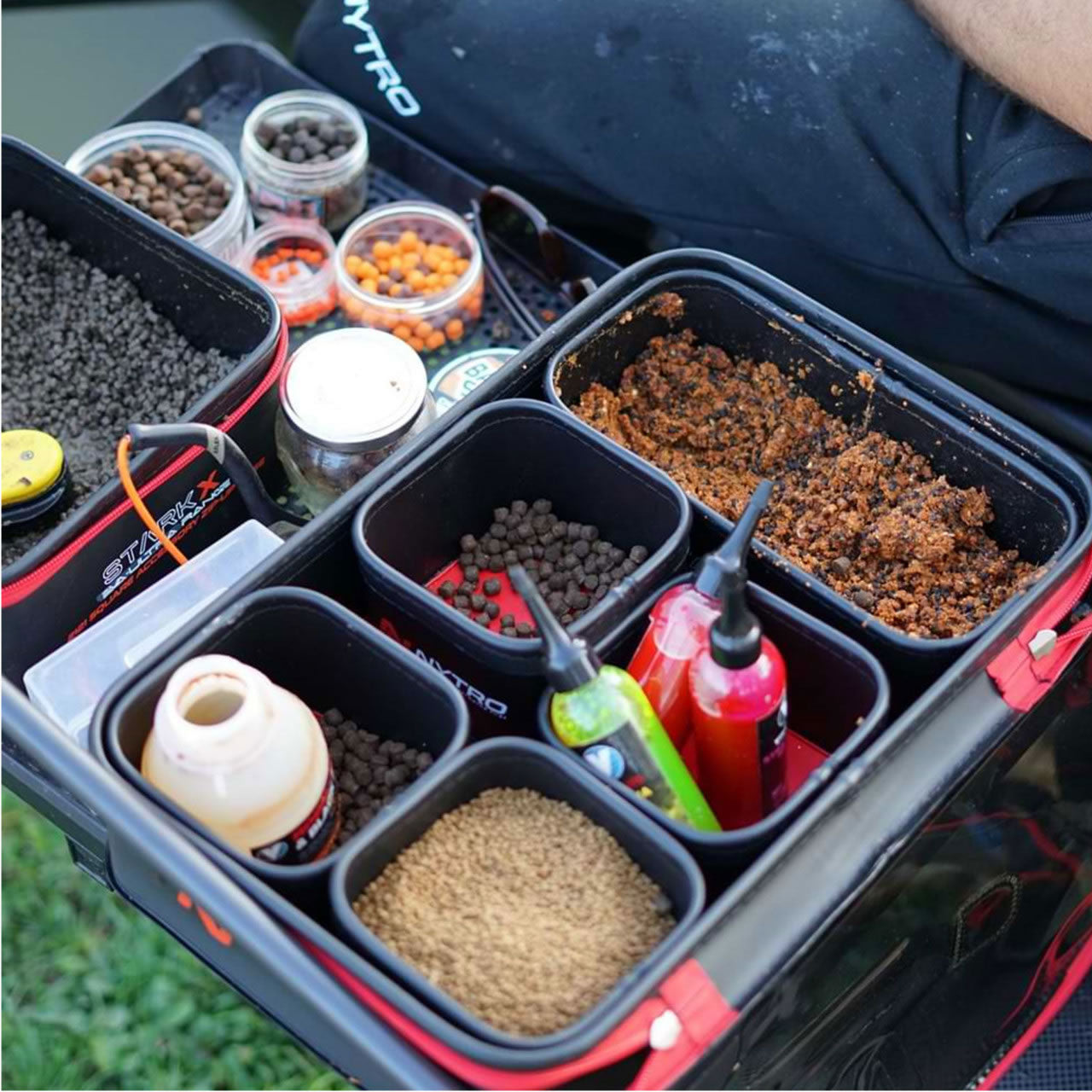 Set 3+1buc Bac / Geanta Accesorii Nytro Starkx System Tray 40x27x8.5cm