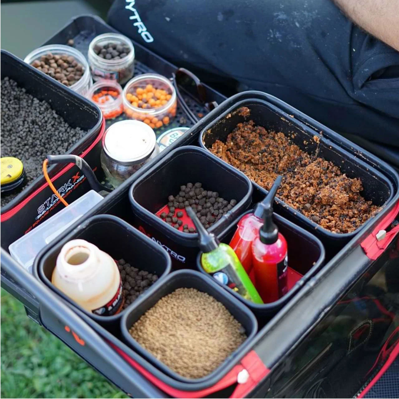 Set 4+1buc Bac / Geanta Accesorii Nytro Starkx System Tray 40x27x8.5cm