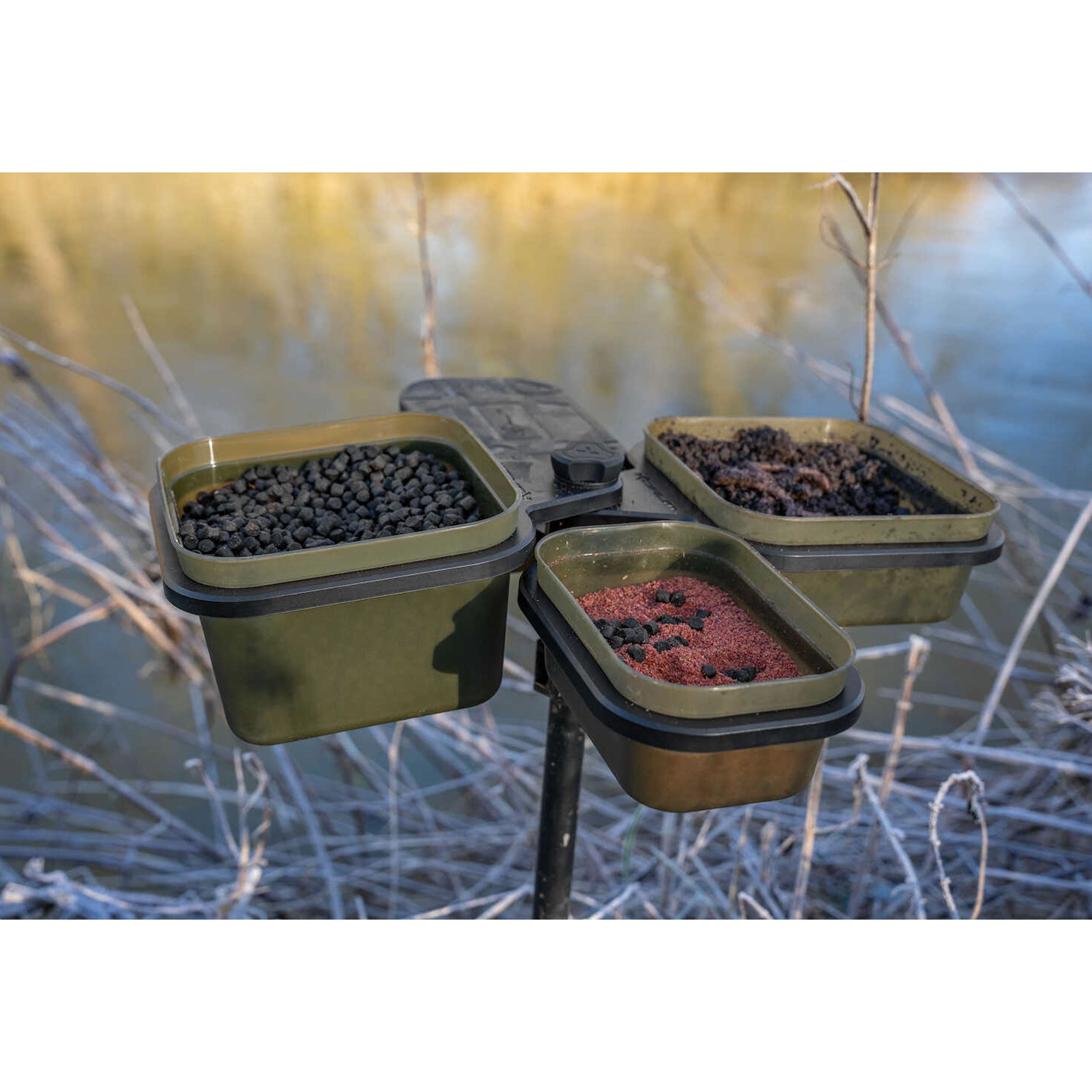 Suport + Cutii Momeala Korum Compact Bait Waiter Set