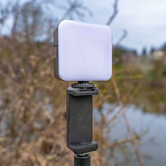 Suport KORUM Pentru Telefon Self Take Station