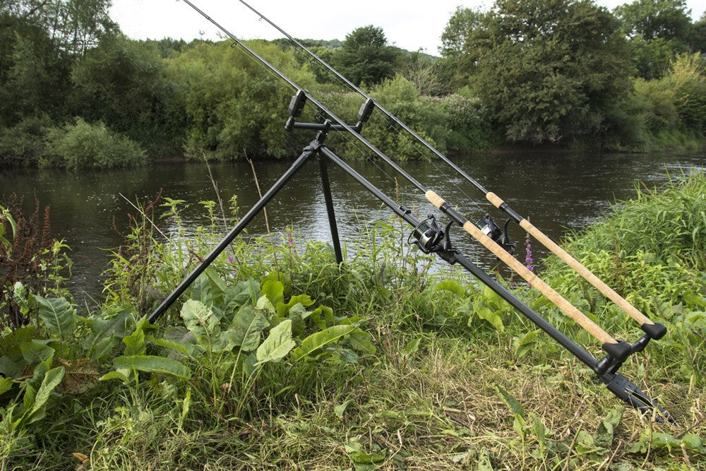 TRIPOD KORUM BARBEL DOUBLE RIVER 2 POSTURI