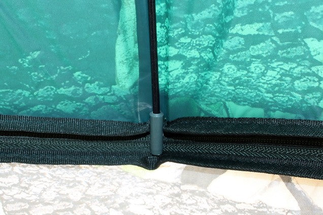 Umbrela Delphin PVC Cu Perete Lateral Extins 250cm Camuflaj