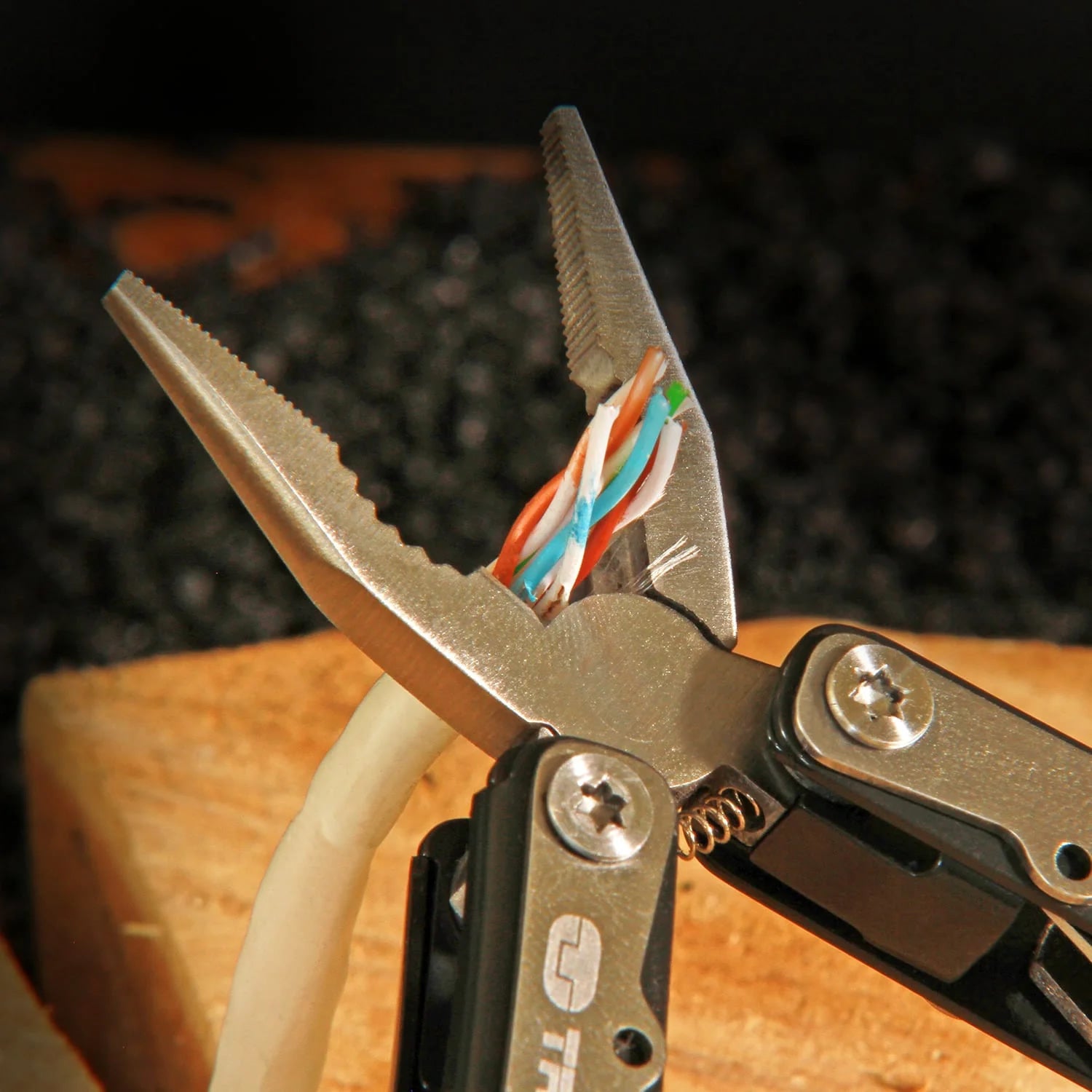 Unealta Multifunctionala TRUE UTILITY Mini Multi, 420 Steel